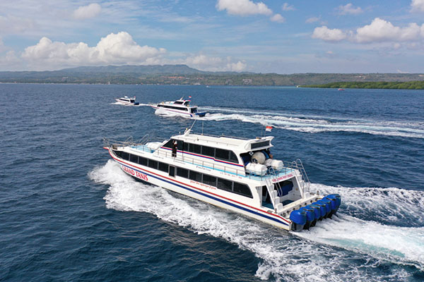 Fast Boat - The Tanis - 1